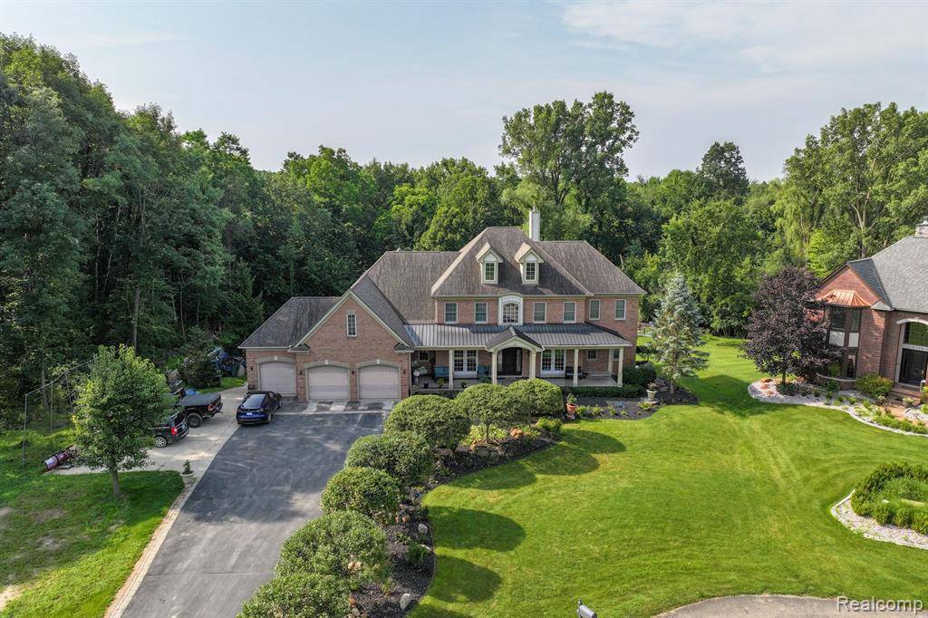 Canton, MI 48187,8557 Forestview Drive