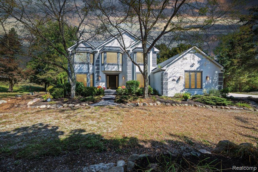 Highland, MI,5386 BUCKHORN LAKE Road