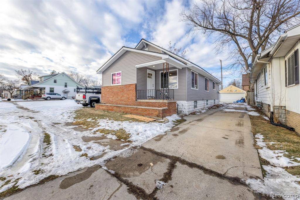 Port Huron, MI 48060,1111 VARNEY Street