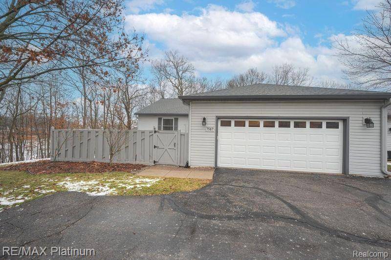 Brighton, MI 48114,7567 Radcliffe