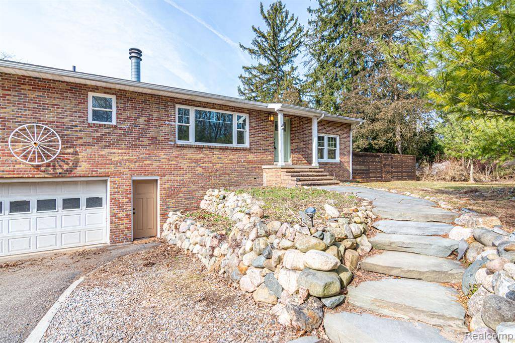 Dexter, MI 48130,8099 Huron River Drive