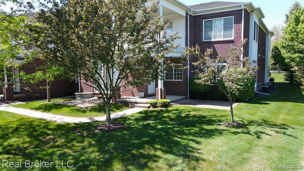 Washington, MI,6713 BOULDER POINTE Drive