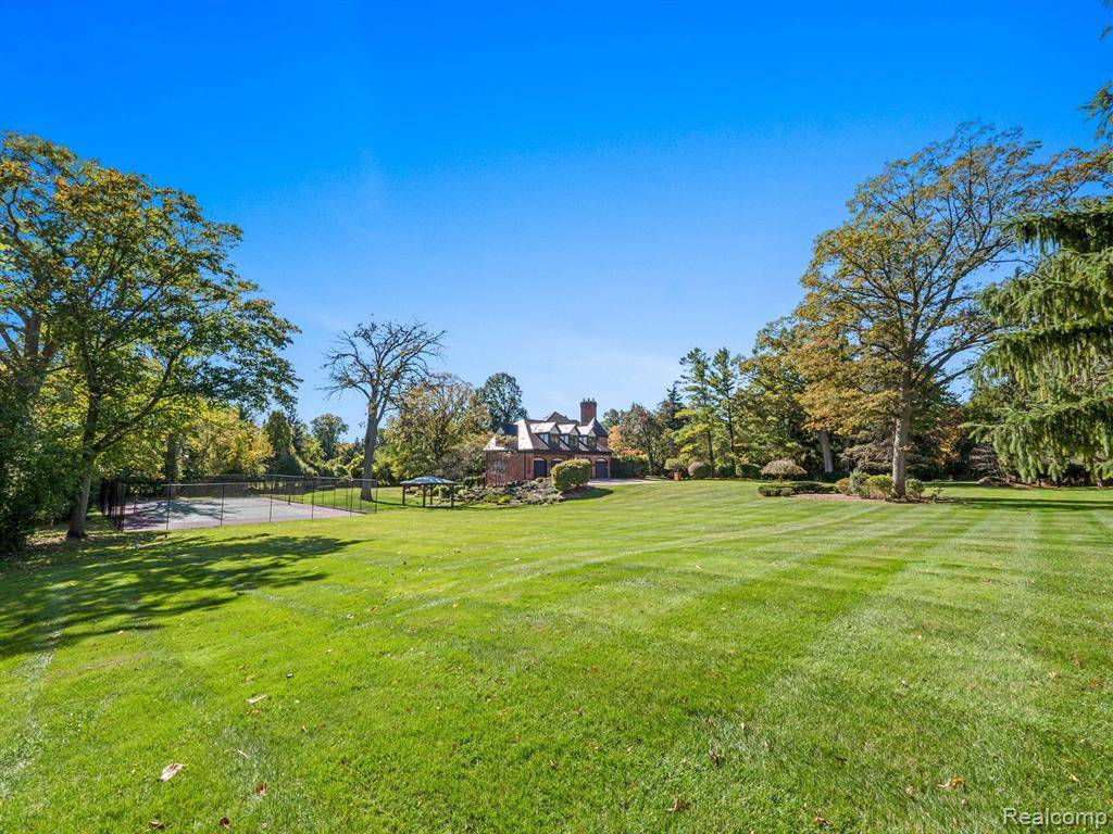 Bloomfield Hills, MI 48304,1350 ORCHARD RIDGE Road