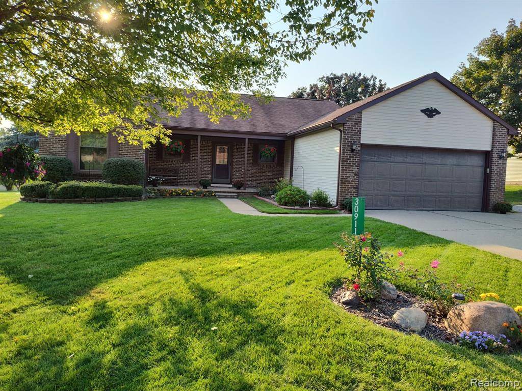 New Hudson, MI 48165,30911 BRAMLEY Circle