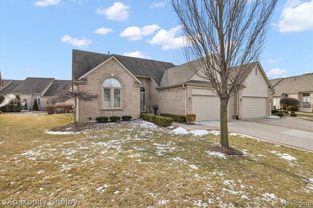 Macomb, MI 48044,20236 COLUMBIA Drive