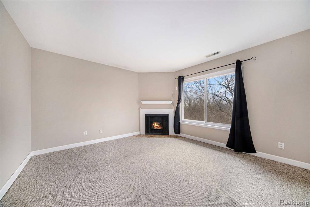 Ann Arbor, MI 48104,350 Briarcrest Drive