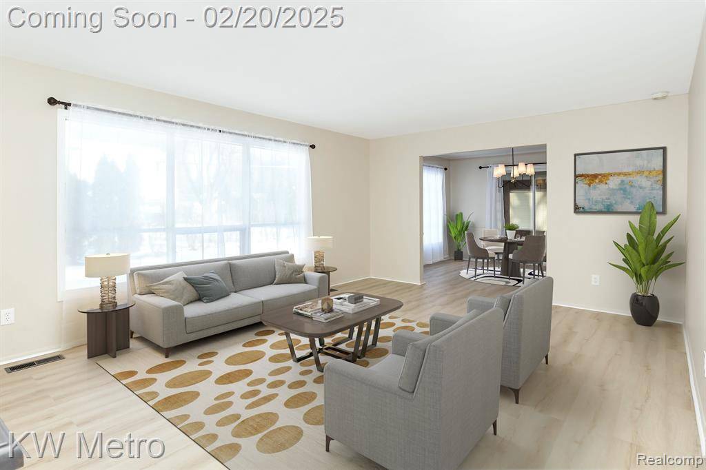 Bloomfield Hills, MI 48301,6603 TIMBER RIDGE Drive