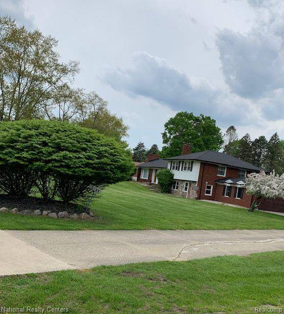 Southfield, MI 48033,25648 FORESTVIEW Drive