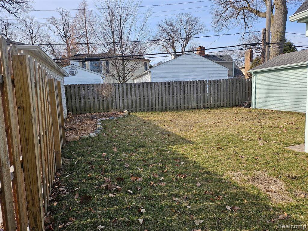 Grosse Pointe Woods, MI 48236,1615 FAIRCOURT Street