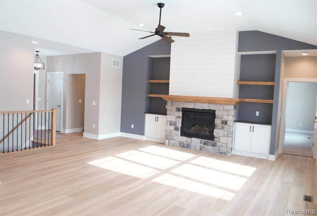 Howell, MI 48843,2763 Clivedon Road