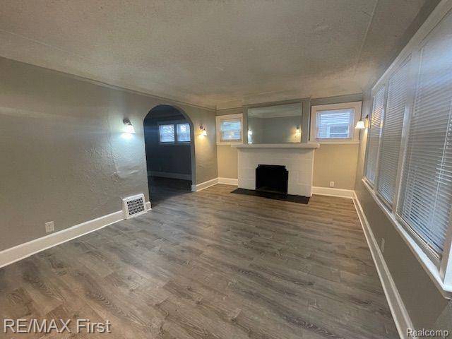 Wayne, MI 48184,4338 BIDDLE Street