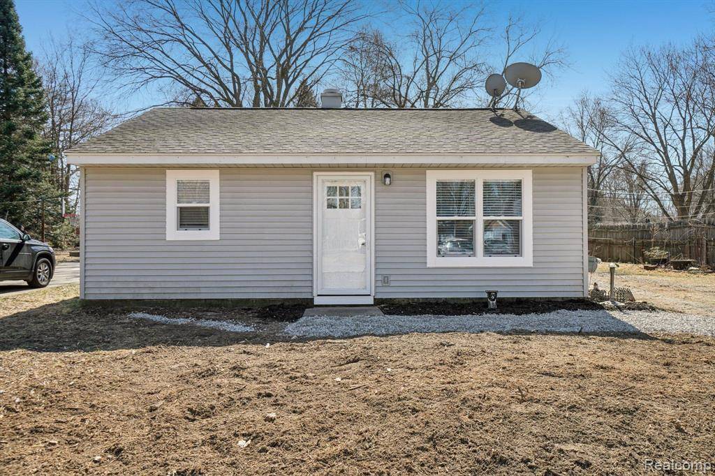 Auburn Hills, MI 48326,2744 JAMES Road