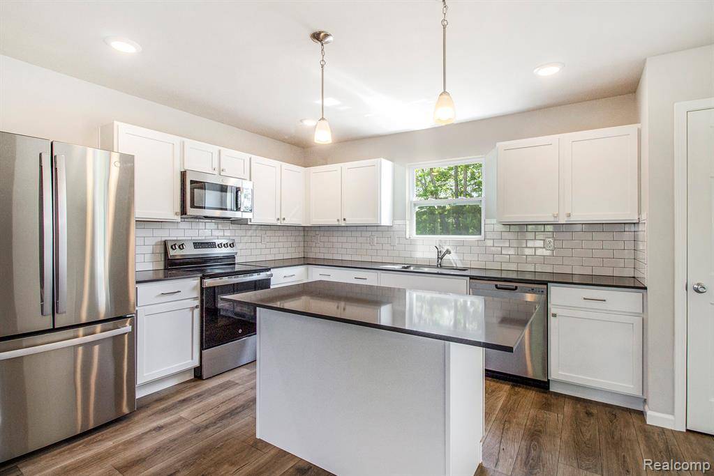 Davisburg, MI 48350,110 Forest Way