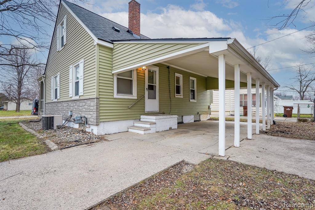 Wayne, MI 48184,32279 CARLISLE Parkway