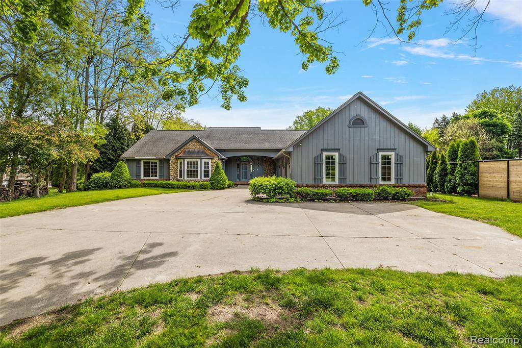 Lake Orion, MI 48362,385 JOSLYN Road