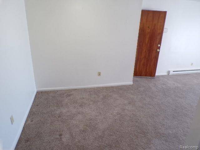 Fowlerville, MI 48836,825 S GRAND Avenue