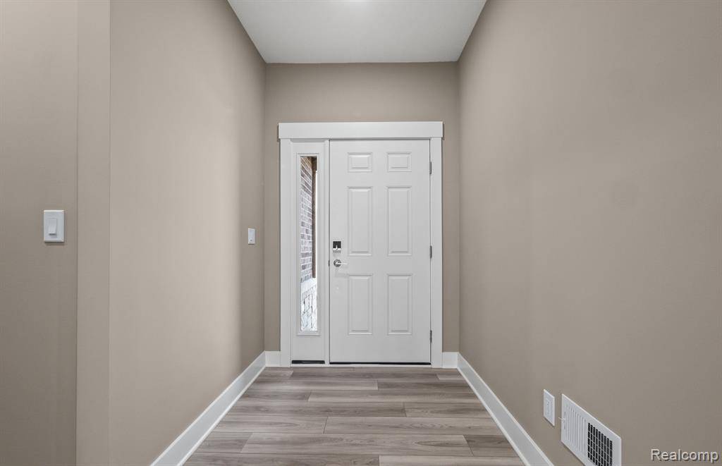 Ann Arbor, MI 48108,748 W SPANIEL Drive