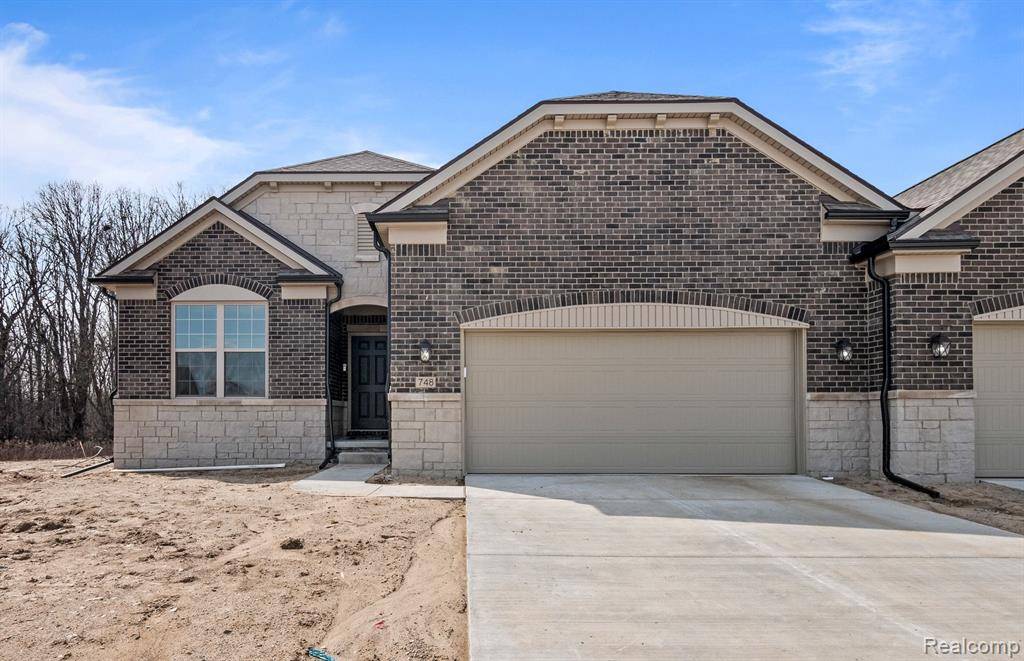 Ann Arbor, MI 48108,748 W SPANIEL Drive