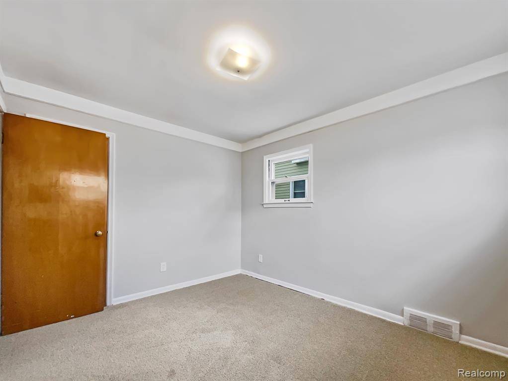 Clawson, MI,222 JOHN M Avenue