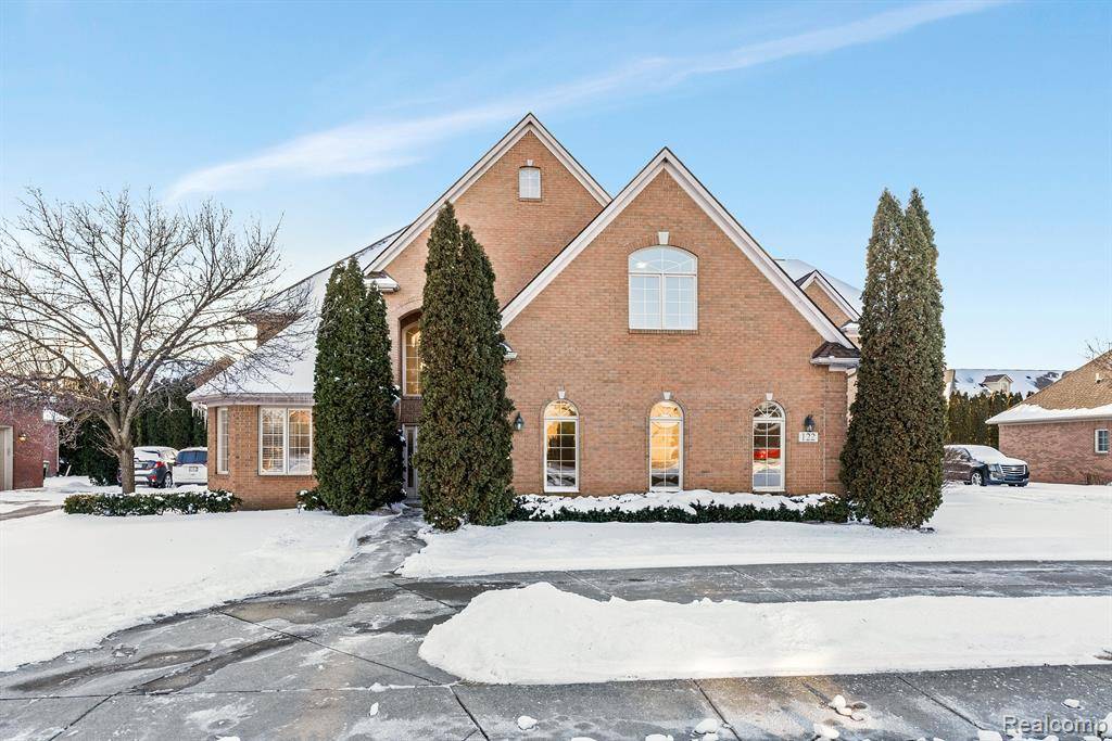 Detroit, MI 48214,122 Sand Bar Lane