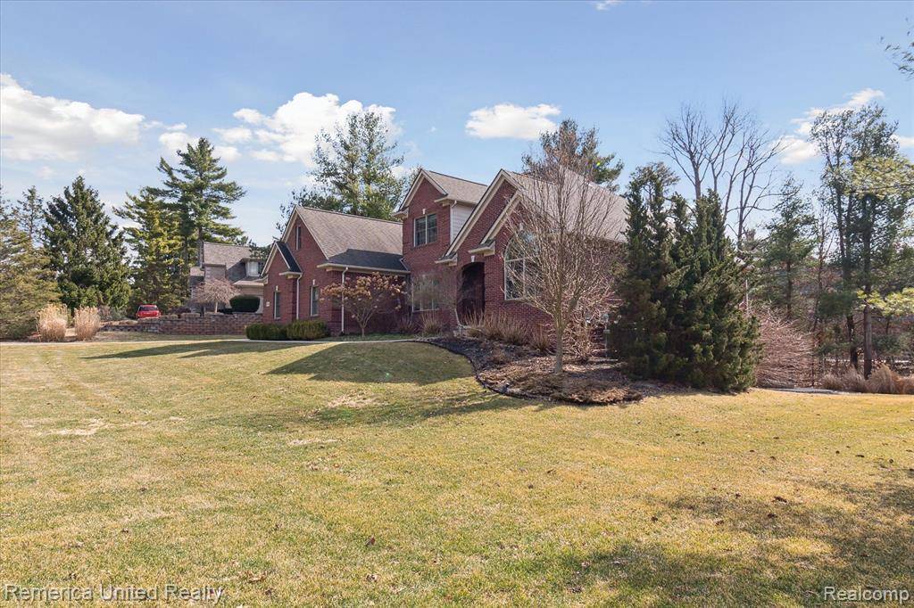 Brighton, MI 48116,7036 FOREST Way
