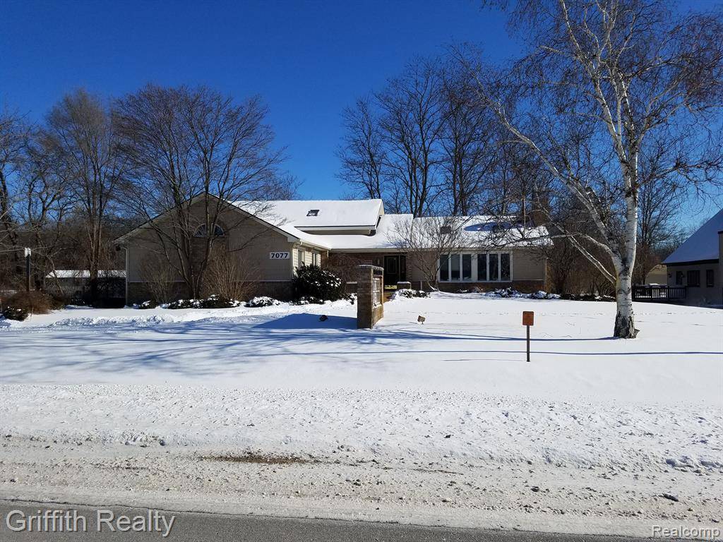 Brighton, MI 48116,7077 FIELDCREST Drive