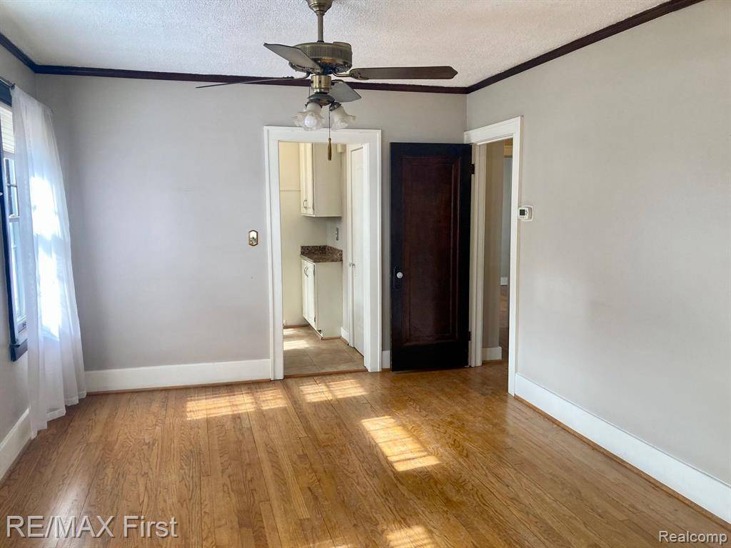 Royal Oak, MI 48067,220 OAKDALE Street