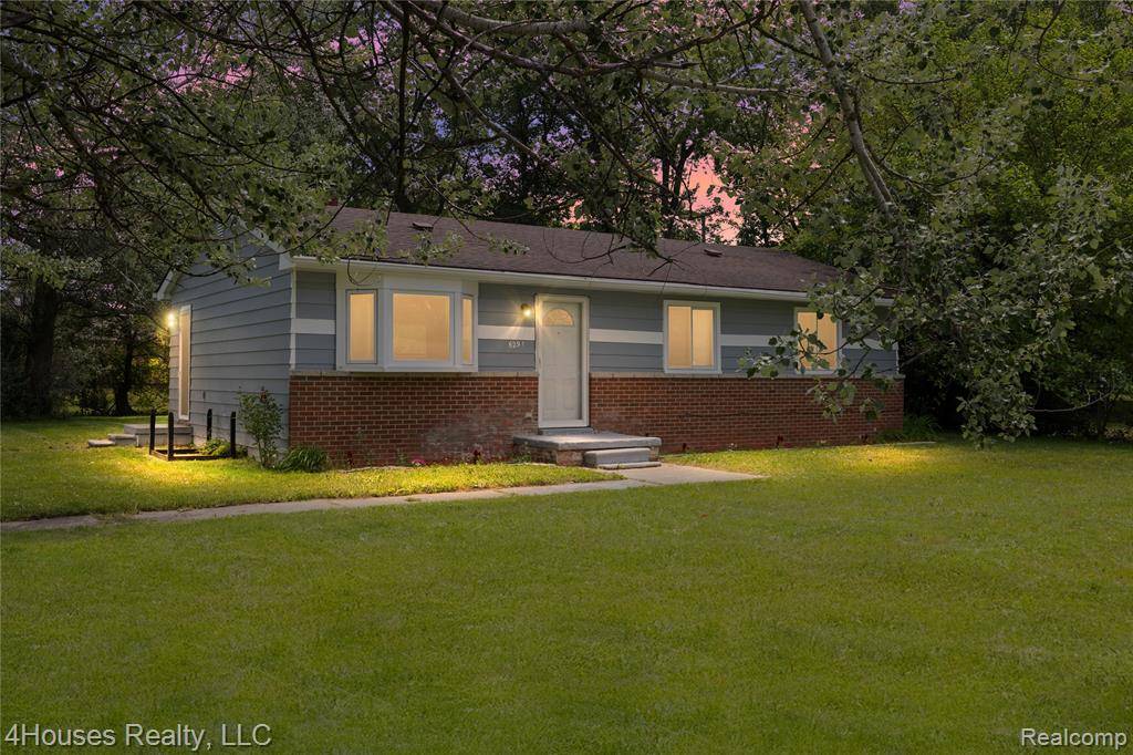 Romulus, MI 48174,6291 EDMUND Street