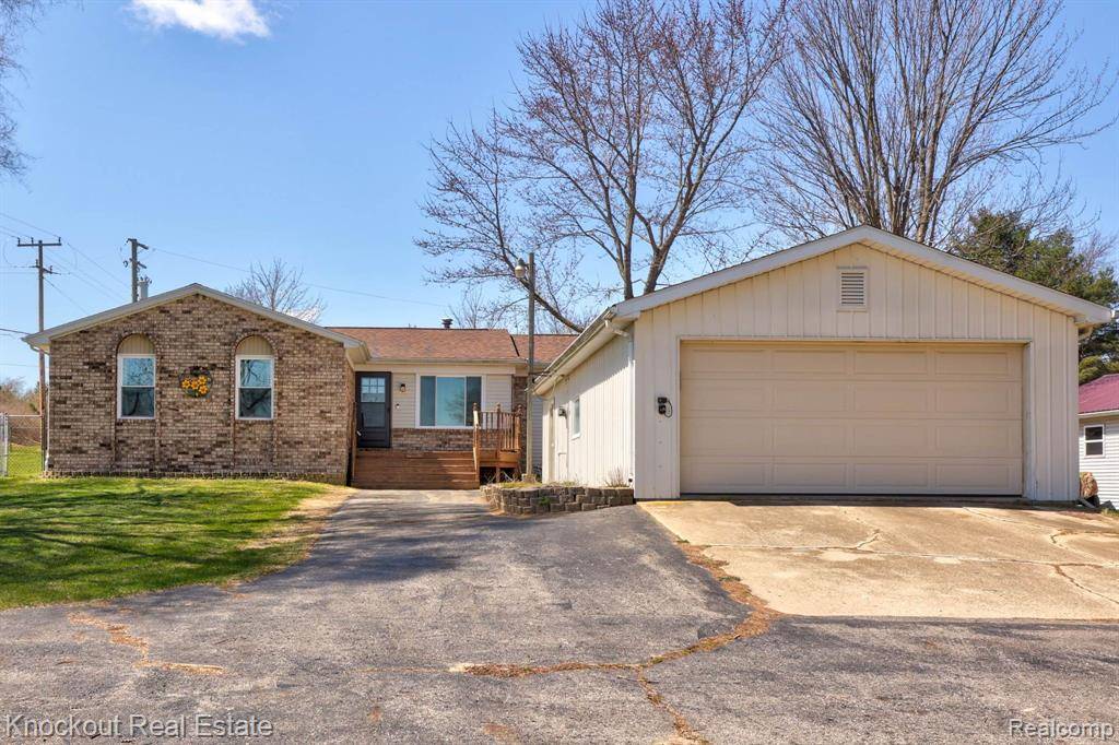 Otter Lake, MI 48464,6505 N LAKE Road