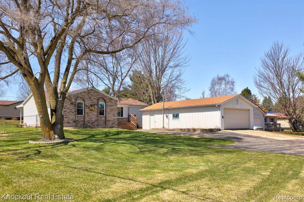 Otter Lake, MI 48464,6505 N LAKE Road