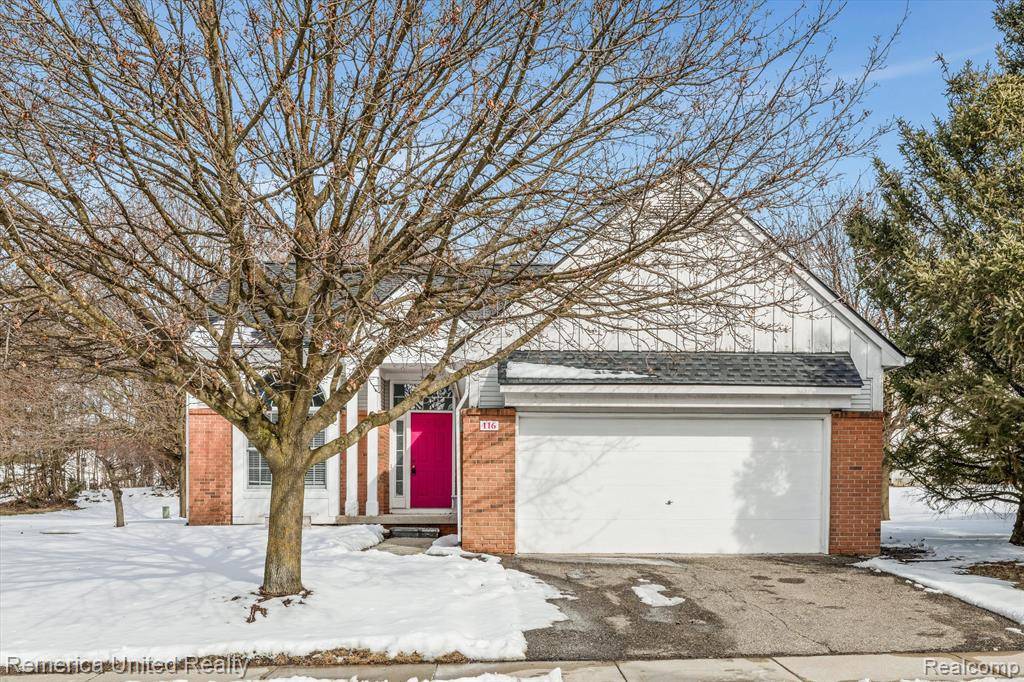 South Lyon, MI 48178,116 MAPLEWOOD Court