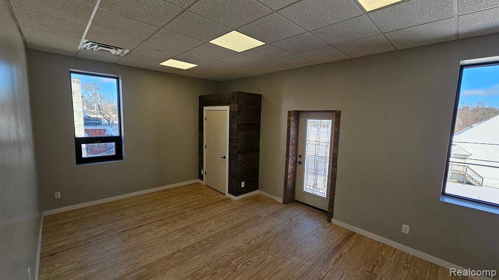 Pinckney, MI 48169,105 E MAIN Street