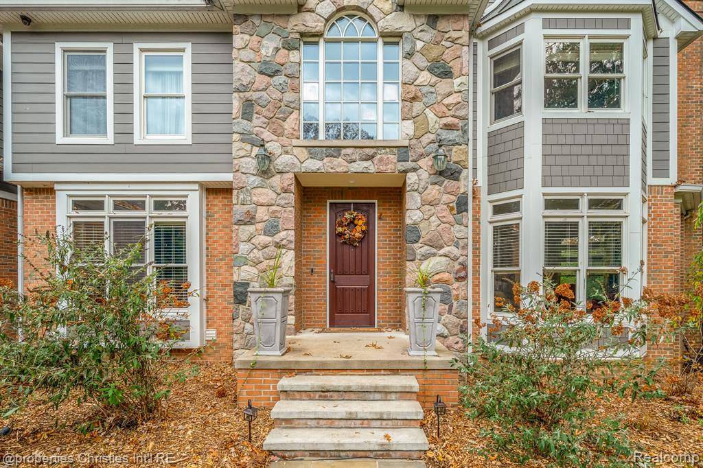 Bloomfield Hills, MI 48304,2950 EASTWAYS Road