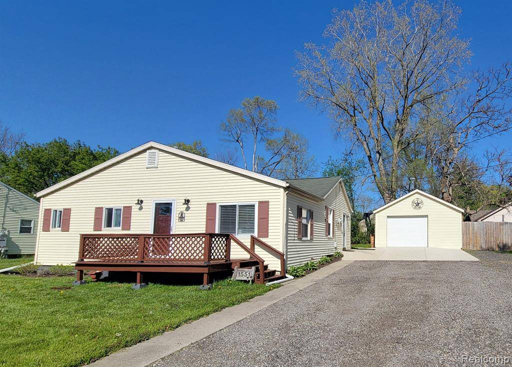 Flint, MI 48532,1551 EBERLY Road