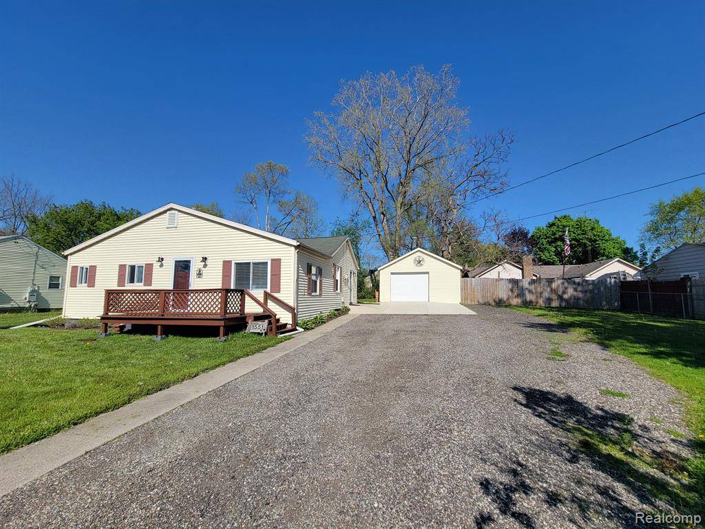 Flint, MI 48532,1551 EBERLY Road