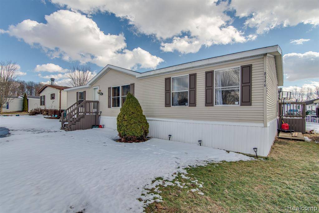 Fenton, MI 48430,8346 Whitehorn Lane