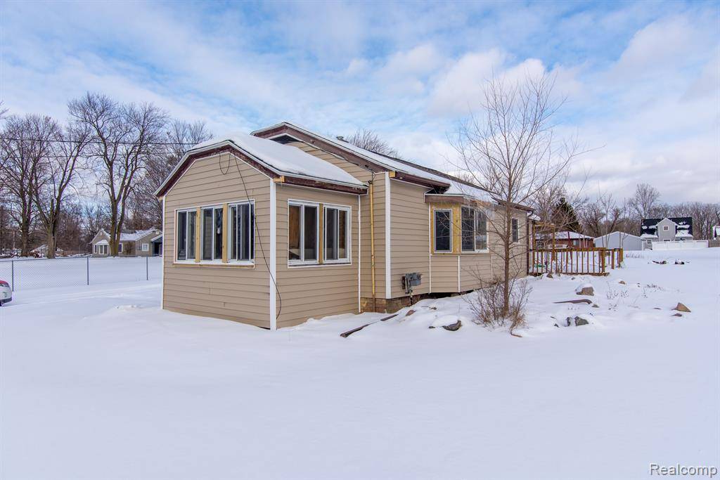 Lansing, MI 48910,4207 AURELIUS Rd