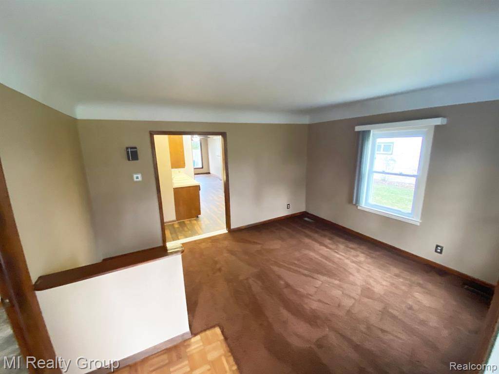 Troy, MI 48098,244 FLORENCE Drive