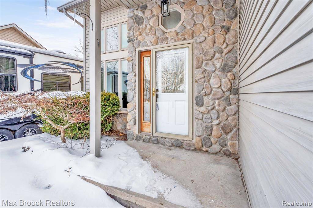 Harrison Township, MI,38033 CHERRY Lane