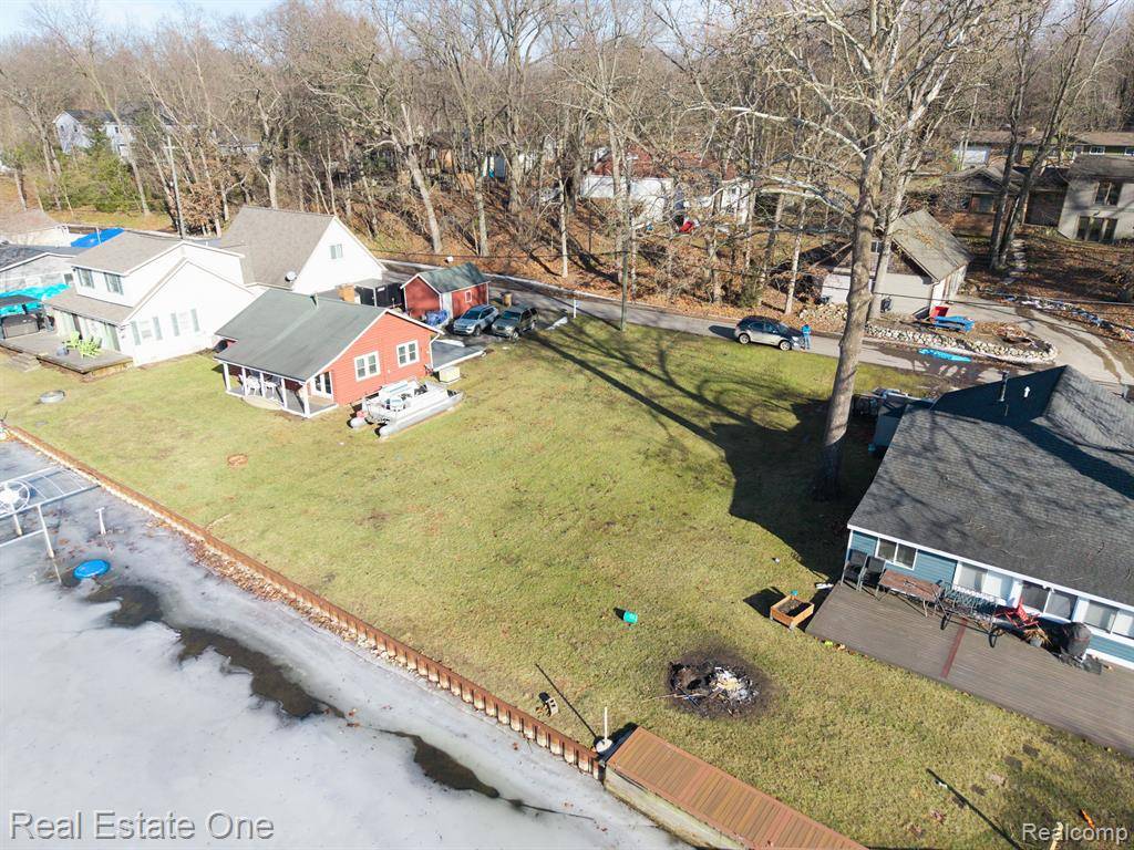 Pinckney, MI 48169,0 PORTAGE LAKE Avenue