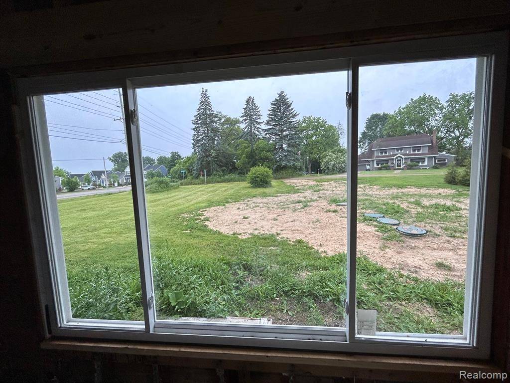 New Hudson, MI 48165,57236 PONTIAC TRAIL Trail