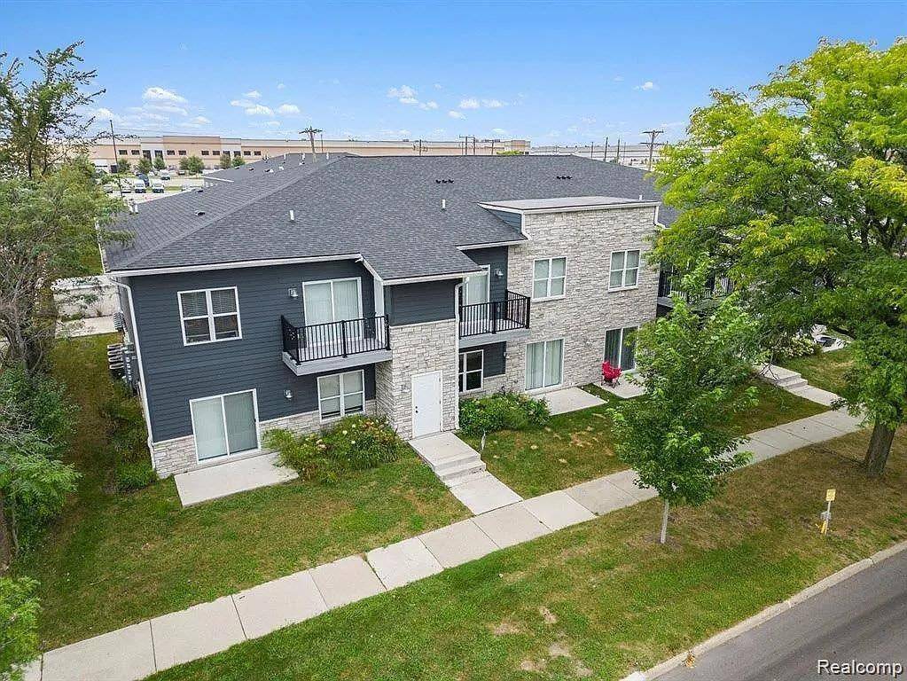 Hazel Park, MI 48030,1251 E WOODWARD HEIGHTS Boulevard