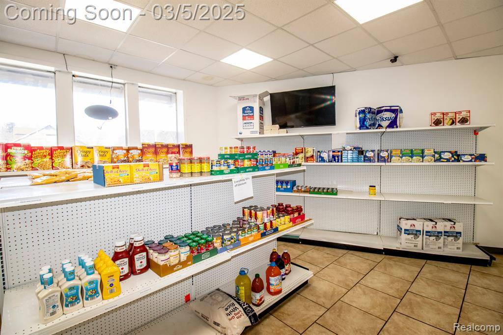 Hamtramck, MI 48212,4128 E MCNICHOLS Road