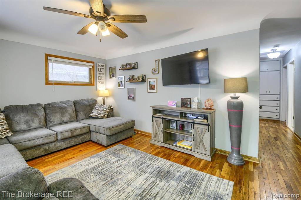 Davison, MI 48423,711 TAMARAC Drive