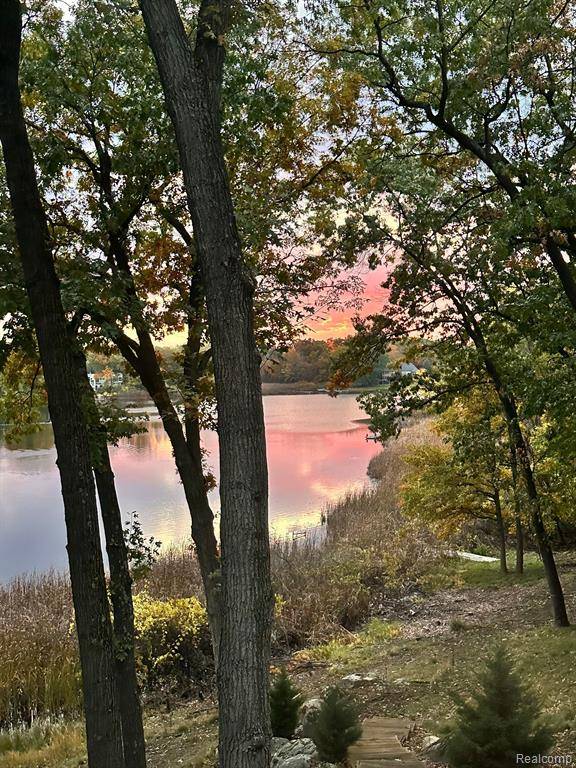 Bloomfield Hills, MI 48302,1723 HERON RIDGE Drive