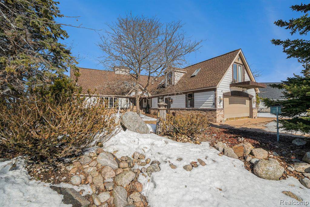 Cheboygan, MI 49721,2700 N LOFGREN SHORE Drive