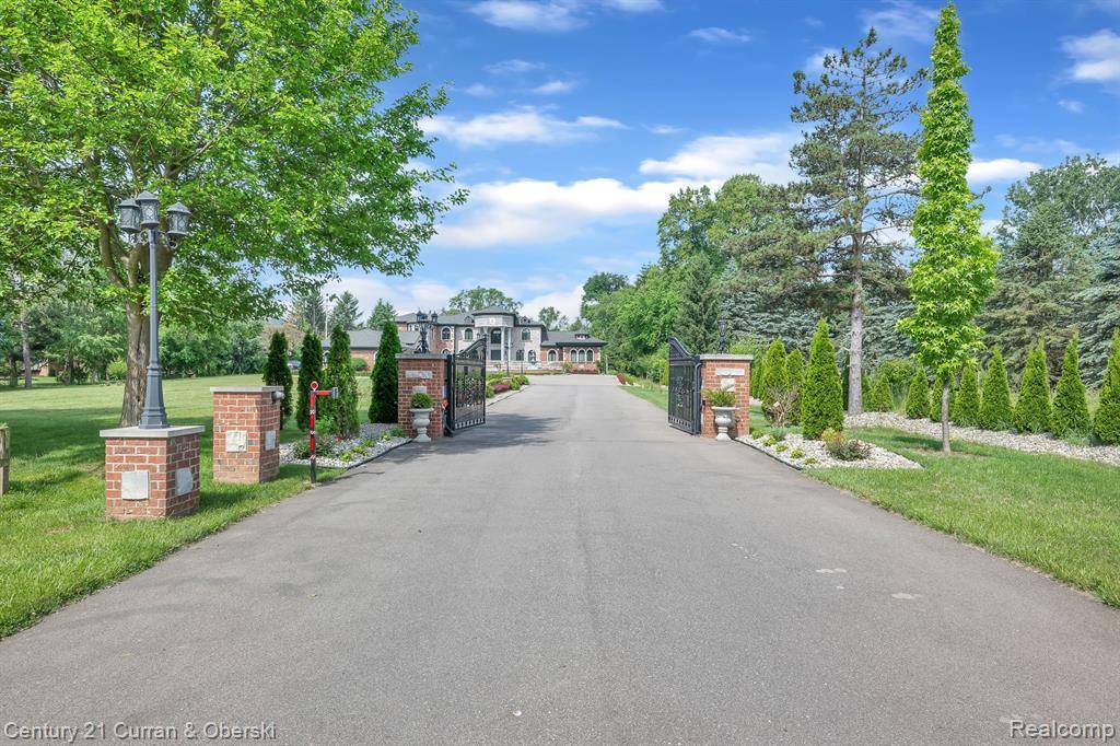 Northville, MI 48168,17965 BECK Road