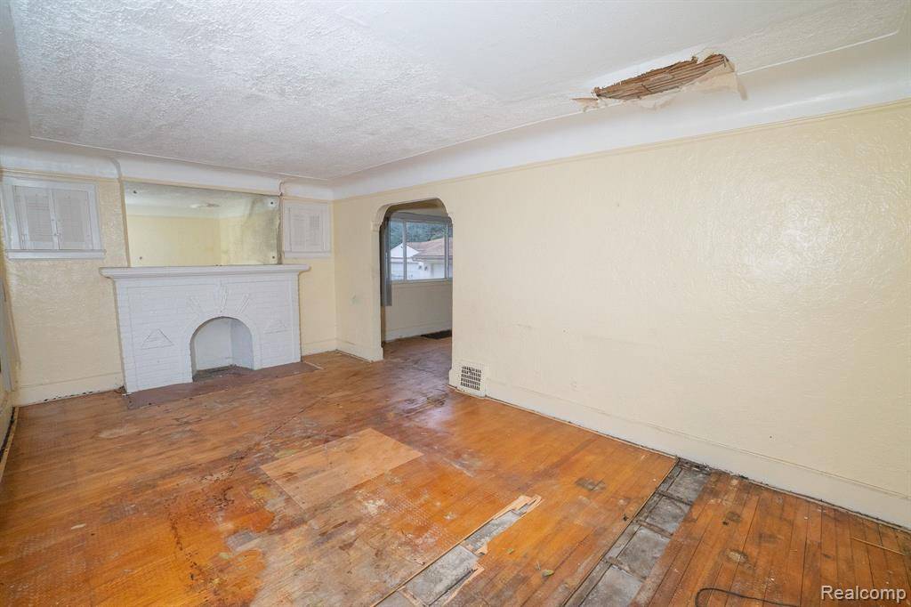 Detroit, MI 48227,14941 FREELAND Street