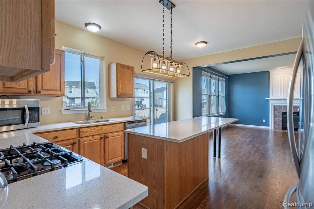 Ypsilanti, MI 48198,9535 GLENHILL Drive