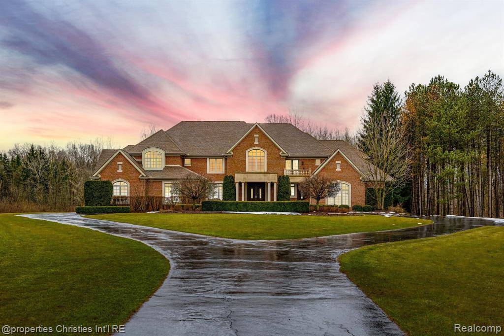 South Lyon, MI 48178,59801 E 8 MILE Road